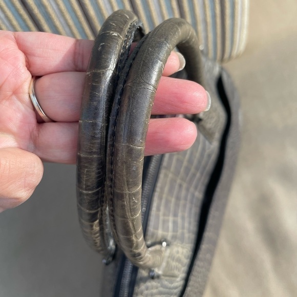 Authentic MCM Hobo Bag in Crocodile Leather - Picture 3 of 15